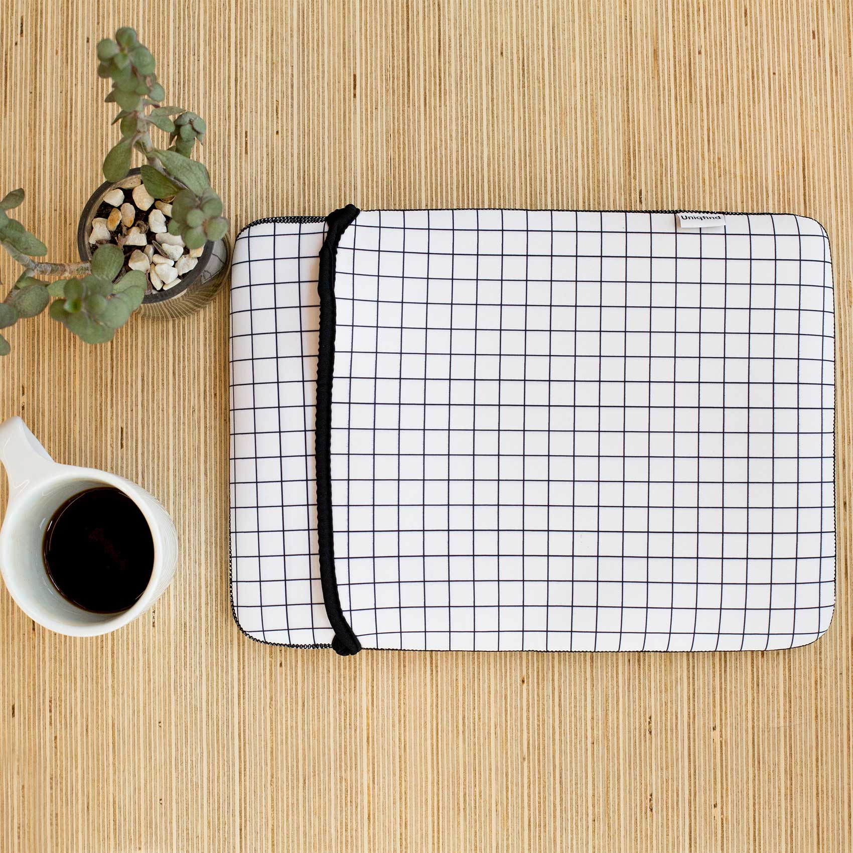 White Grid MacBook Sleeve - Image 6